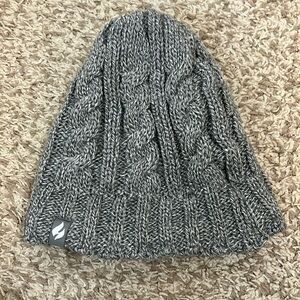 Heat Holders Gray Faux Fur Lined Chunky Cable Knit Winter Hat